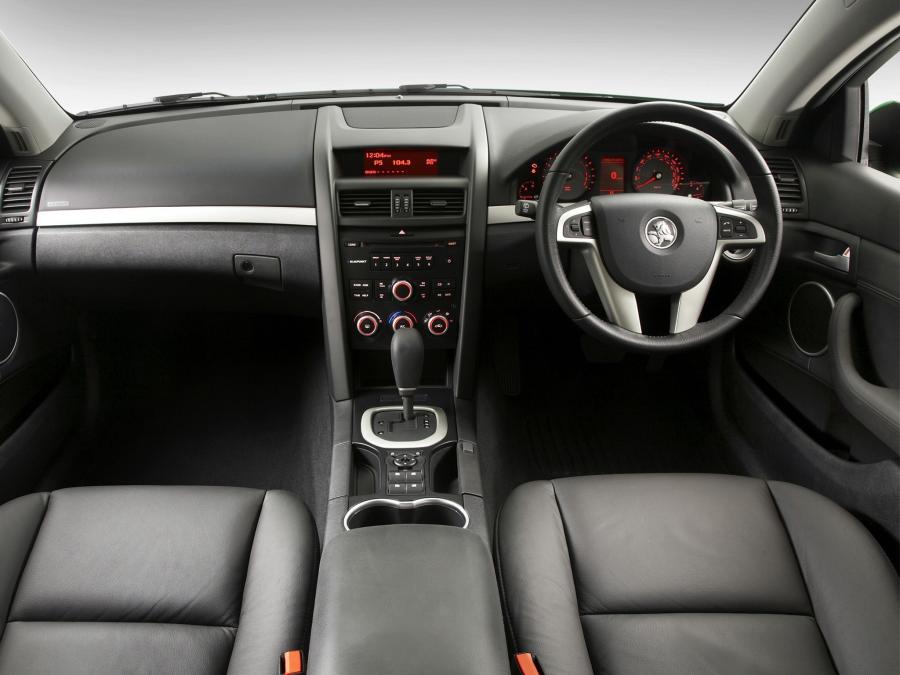  Holden Commodore SV6 Sportwagon 2008 года  (фото 3 из 16)